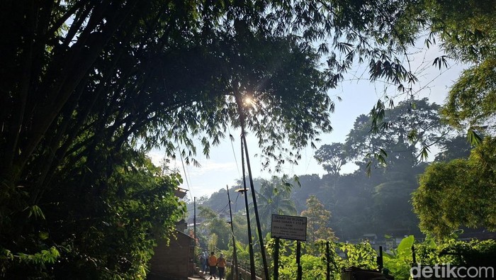 1746594348236-lembur-katumbiri-di-kota-bandung-1746515679229_169
