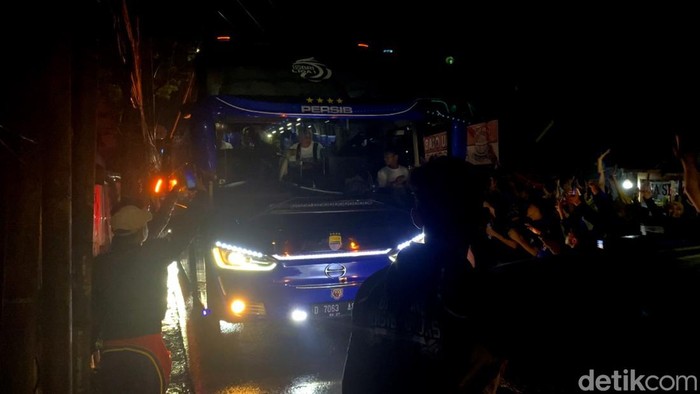 1748106763973-perayaan-juara-persib-bandung-1748097302448_169