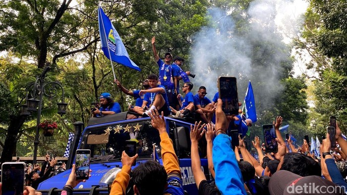 1748149520919-konvoi-persib-juara-minggu-2552025-1748142542502_169