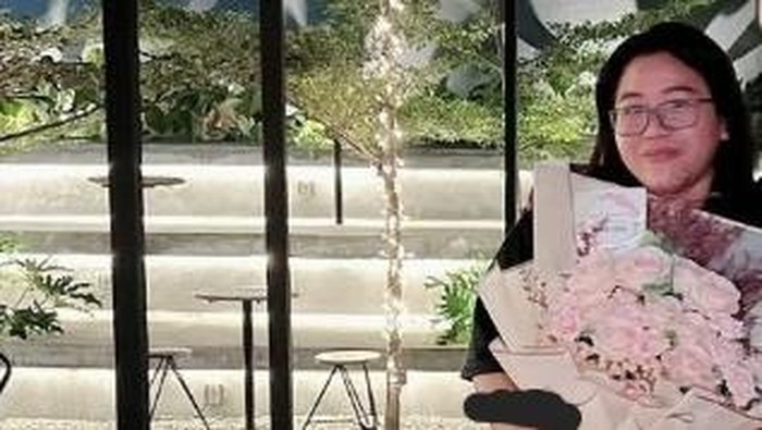 1759403558450-morin-yulia-pelaku-korupsi-rp-24-miliar-di-salah-satu-bank-pemerintah-kabupaten-cirebon-1759399483466_169