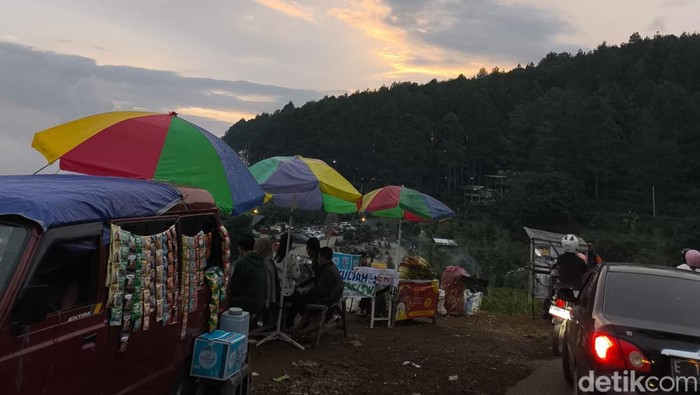 1760073420891-warkop-mang-yadi-di-kuningan-1759986539894_169