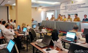 1760721157681-kondisi-kegiatan-assessment-kepala-sekolah-yang-dibuka-oleh-sekretaris-daerah-kabupaten-karawang-1760691132732_169