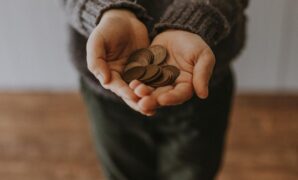 1760721285575-ilustrasi-pengentasan-kemiskinan_169