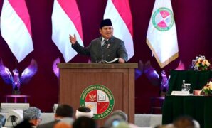 1760785942079-presiden-prabowo-saat-orasi-di-sidang-senat-terbuka-ukri-jawa-barat-sabtu-18102025-1760773619274_169