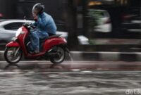 1761347692557-hujan-deras-jalan-arteri-pondok-indah-tergenang-1758879149361_169
