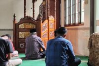 1761347708180-ilustrasi-sholat-jumat_169
