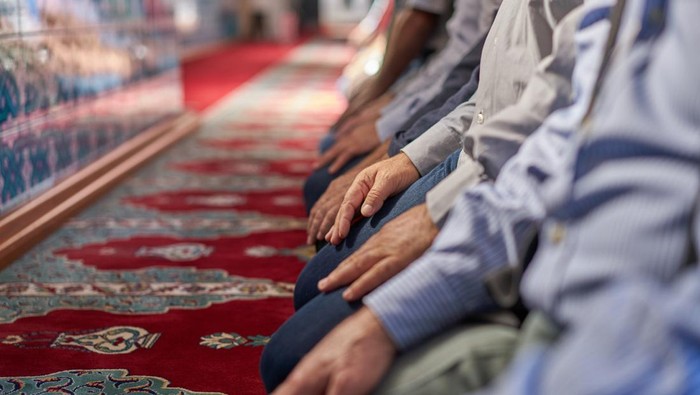 1761347719086-jadwal-sholat-jakarta-dan-sekitarnya-hari-ini-14-juli-2022-1_169
