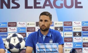 1761412537804-gelandang-persib-luciano-guaycochea-1758092067029_169
