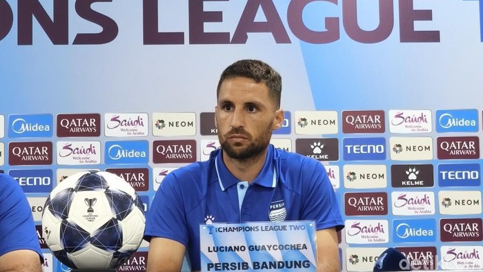 1761412537804-gelandang-persib-luciano-guaycochea-1758092067029_169