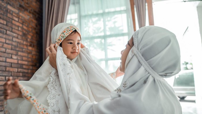 1761520414233-ilustrasi-ajak-anak-salat-1749118066826_169