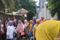 1761563737905-tangkapan-layar-wisatawan-yang-terlantar-di-pangandaran-1761539752625_169