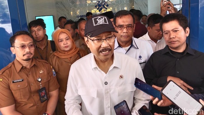 1761563743734-menteri-sosial-gus-ipul-1761545206837_169