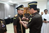 1761650047236-pelantikan-pejabat-di-lingkungan-kejati-jabar-1761639837747_169