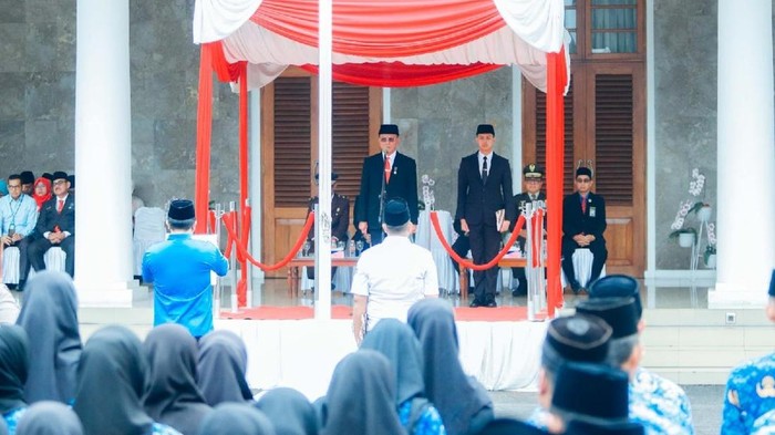1761650155397-upacara-peringatan-hari-sumpah-pemuda-di-pendopo-bupati-ciamis-1761628018984_169