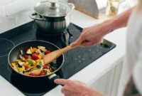 1761693219341-ilustrasi-memasak_169