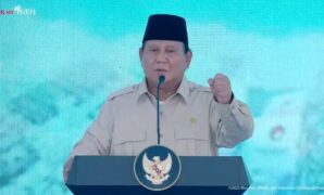 1761736509614-presiden-prabowo-subianto-memberi-sambutan-di-acara-pemusnahan-barang-bukti-berbagai-jenis-narkoba-seberat-21484-ton-di-lapang-1761722684991_169