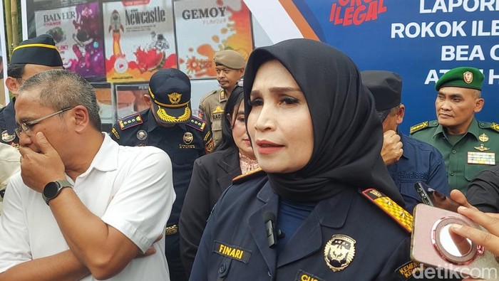 1761757967086-kepala-kantor-wilayah-dirjen-bea-cukai-jawa-barat-finari-manan-1761723982969_169