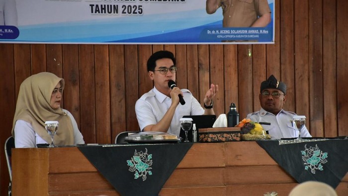 1761758056206-pemkab-sumedang-gelar-rapat-koordinasi-tim-percepatan-penurunan-stunting-tpps-2025-di-gedung-tp-pkk-rabu-29102025-1761734783377_169