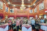 1761887844502-bupati-bogor-apresiasi-irwanuddin-sambut-kajari-baru-denny-achmad-1761877622187_169