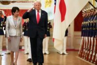 1761930778470-trump-dan-pm-jepang-sanae-takaichi-saat-seremoni-penyambutan-kenegaraan-di-tokyo-1761716259372_169