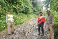 1761930839092-longsor-timbun-jalan-dan-sawah-warga-di-cibinong-kabupaten-cianjur-1761922885580_169