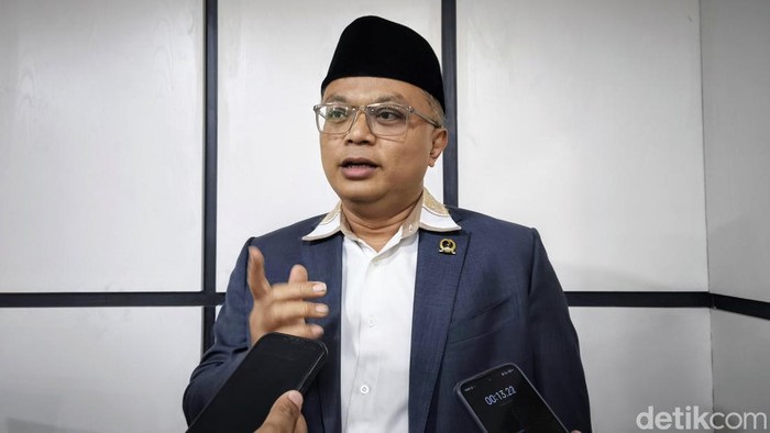 1761930976123-anggota-dprd-jabar-zaini-sofari-1761906852518_169