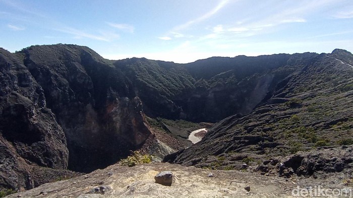 1761973998448-gunung-ciremai_169