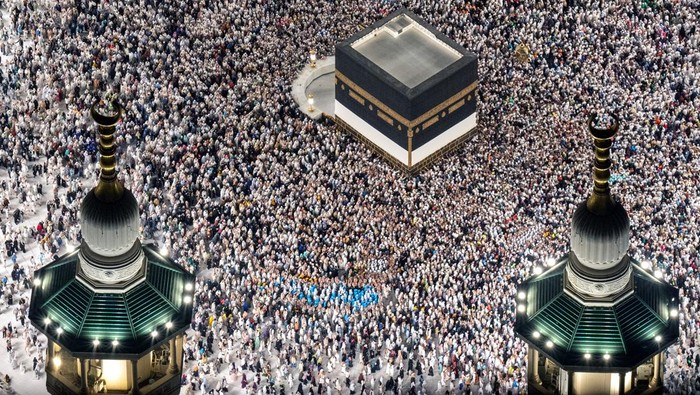 1761974181393-masjidil-haram-kini-super-luas-mampu-tampung-3-juta-jamaah-sehari-1750051400852_169