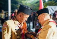 1761995633892-bupati-karawang-aep-syaepuloh-saat-penyematan-bintang-karya-bakti-gerakan-pramuka-1761987919004_169