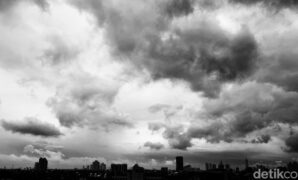 1762211647907-ilustrasi-cuaca-ekstrem-herianto-batubaradetikcom_169