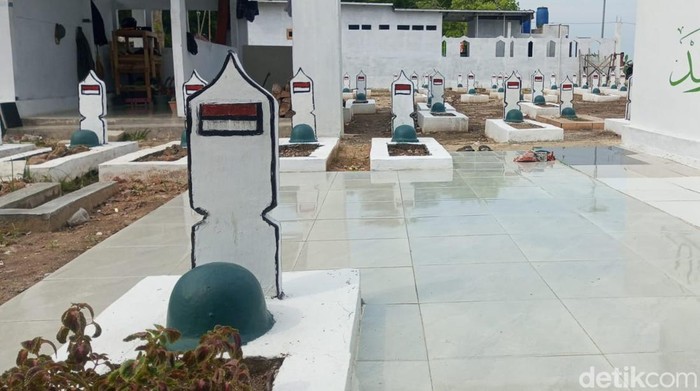 1762233438793-kondisi-tmp-ujungsemi-cirebon-1762159309270_169