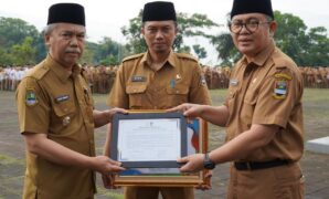 1762254828978-pemkab-bandung-barat-terima-penghargaan-dari-bkn-ri-1762250333587_169