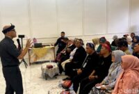 1762449383910-dprd-sambut-positif-retreat-asn-pemkot-bandung-perkuat-persatuan-1762412781233_169