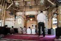 1762470928984-masjid-bambu-atau-masjid-ash-shomad-cirebon-1741012996225_169