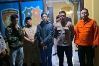 1762492539839-herman-tengah-jaket-hitam-sampaikan-permohonan-maaf-atas-aksinya-pura-pura-hilang-di-jembatan-cisokan-1762488747755_169