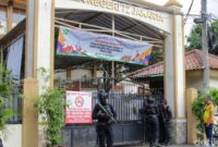 1762514096745-sman-72-kelapa-gading-dijaga-ketat-usai-ledakan-1762503096085_169