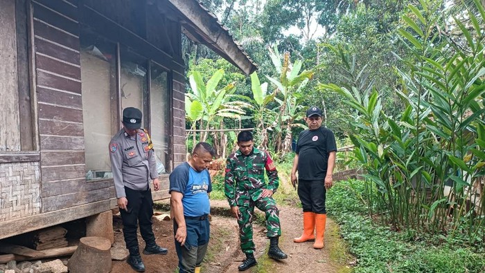 1762514124850-pergerakan-di-bandung-barat-1762507481207_169