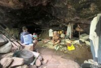 1762600485953-tempat-tinggal-manusia-gua-di-pedalaman-hutan-jombang-1762502547708_169
