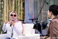 1762600619474-pemasaran-unit-dana-pensiun-lembaga-keuangan-dplk-bank-bjb-fanny-atika-dalam-talk-show-bertema-bijak-mengelola-keuangan-sejak--1762575607333_169