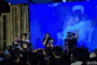 1762622068310-club-dangdut-racun-hibur-penonton-di-hari-pertama-wjf-2025-1762607388693_169
