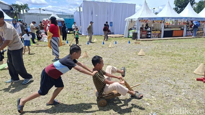 1762687301172-permainan-tradisional-di-wjf-2025-1762672706298_169