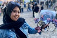 1762708703710-cici-25-raup-untung-dengan-jualan-bando-king-nasar-di-wjf-2025-1762690883554_169