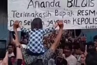 1762708725230-momen-balita-bernama-bilqis-4-digendong-ayahnya-saat-disambut-kedatangannya-oleh-warga-di-makassar-1762685106114_169