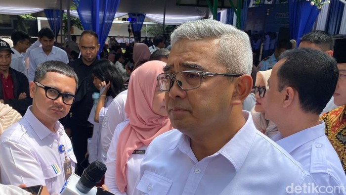 1762773372533-wali-kota-bandung-muhammad-farhan-1761711202390_169