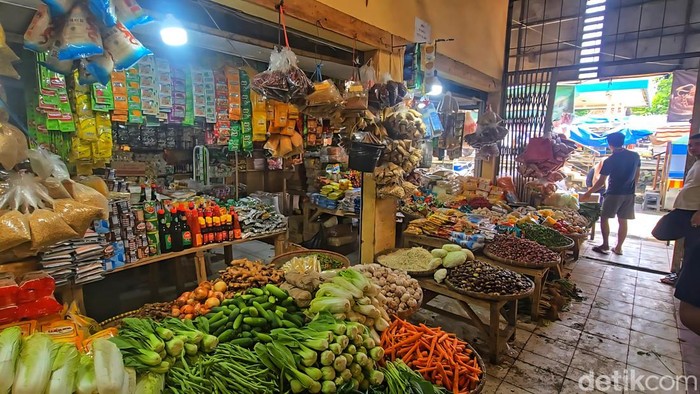 1762773426947-tkp-kios-yang-jadi-sasaran-pencurian-1762755402437_169