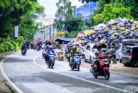 1763054049322-gunungan-sampah-di-jalan-gunung-batu-kota-bandung-1763006702599_169