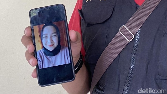 1763205286024-reni-rahmawati-23-korban-tppo-asal-sukabumi-di-china-1758797335177_169