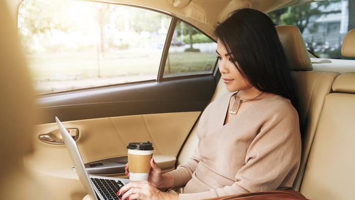 1763226807614-ilustrasi-crazy-rich-atau-orang-kaya_169