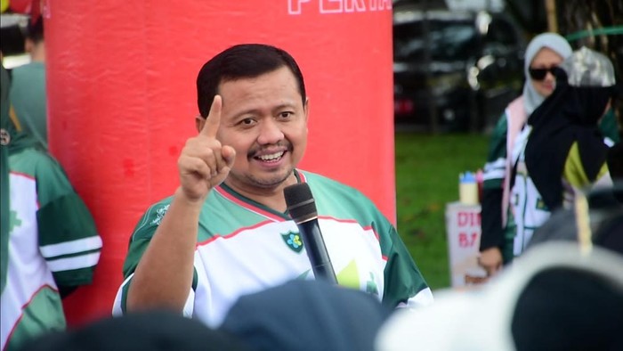 1763226815974-bupati-sumedang-dony-ahmad-munir-1763195326320_169