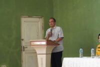 1763226835002-kepala-dppkb-sukabumi-bersama-para-kader-dan-peserta-rakor-berfoto-bersama-usai-sesi-pemaparan-materi-percepatan-penurunan-stu-1763189706952_169